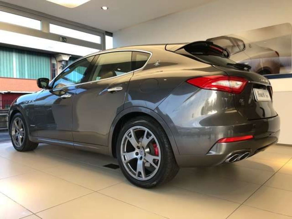 Maserati Levante usata a Torino (5)