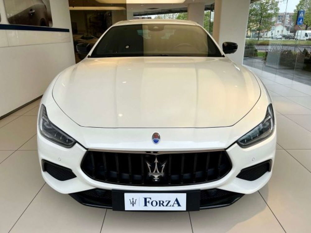 Maserati Ghibli usata a Torino (2)