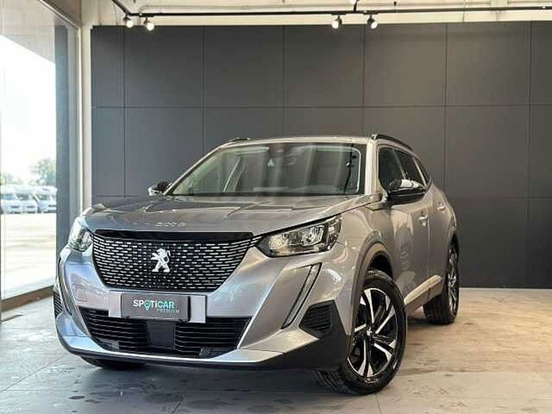 Peugeot 2008 PureTech 100 S&amp;S Allure  del 2022 usata a Venezia