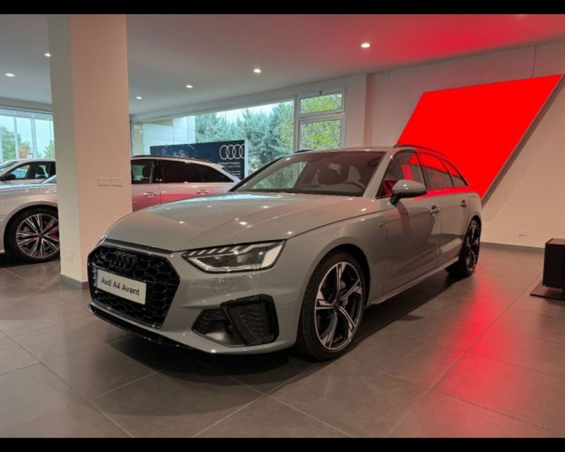 Audi A4 Avant 40 TDI quattro S tronic S line edition  nuova a Conegliano