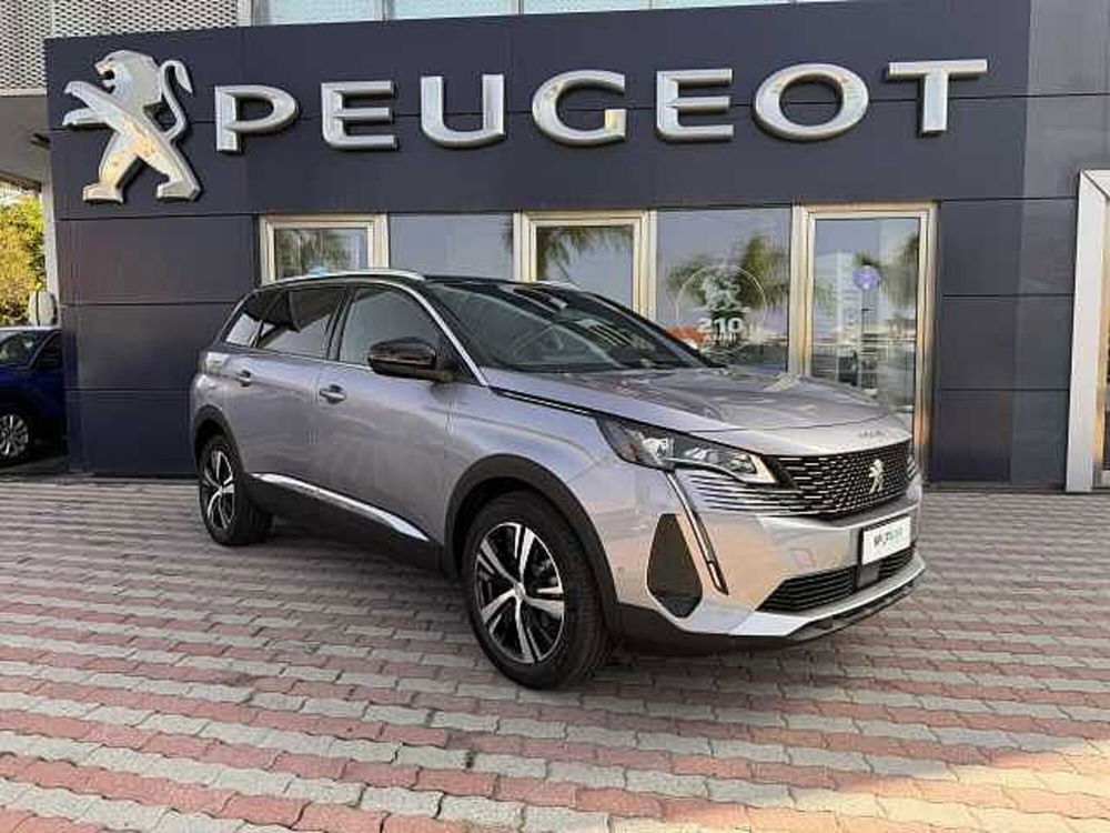 Peugeot 5008 nuova a Vibo Valentia (3)