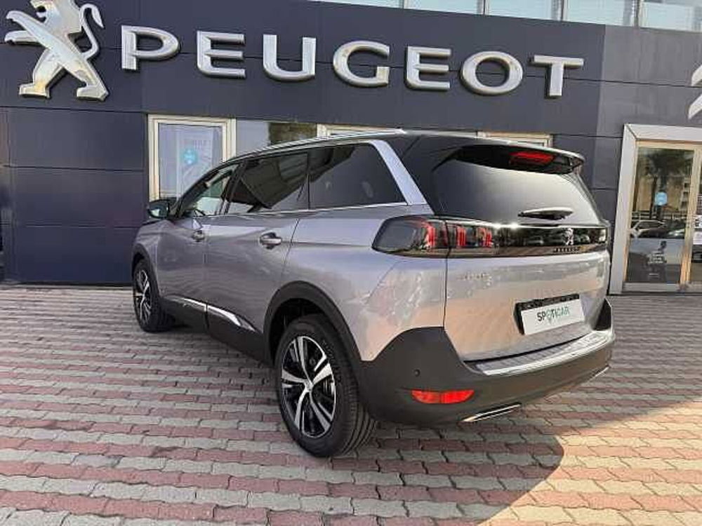 Peugeot 5008 nuova a Vibo Valentia (7)