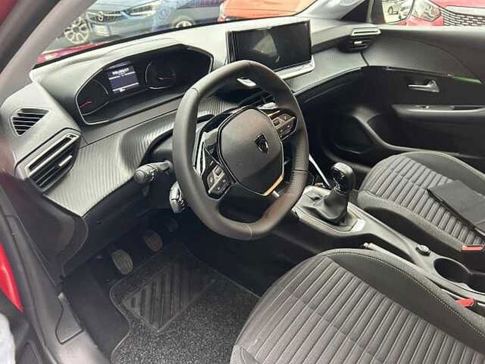 Peugeot 208 nuova a Vibo Valentia (13)