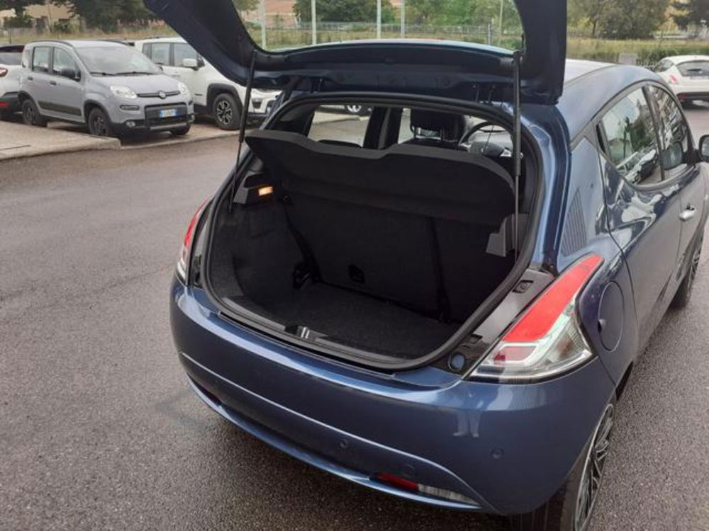 Lancia Ypsilon usata a Firenze (9)