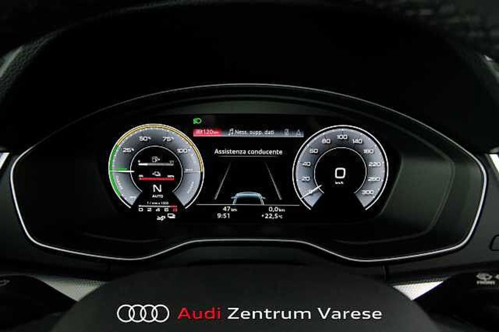 Audi Q5 Sportback nuova a Varese (11)