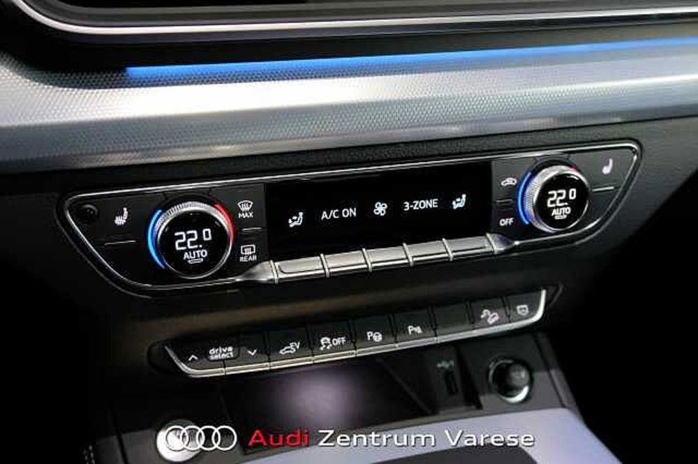 Audi Q5 Sportback nuova a Varese (14)