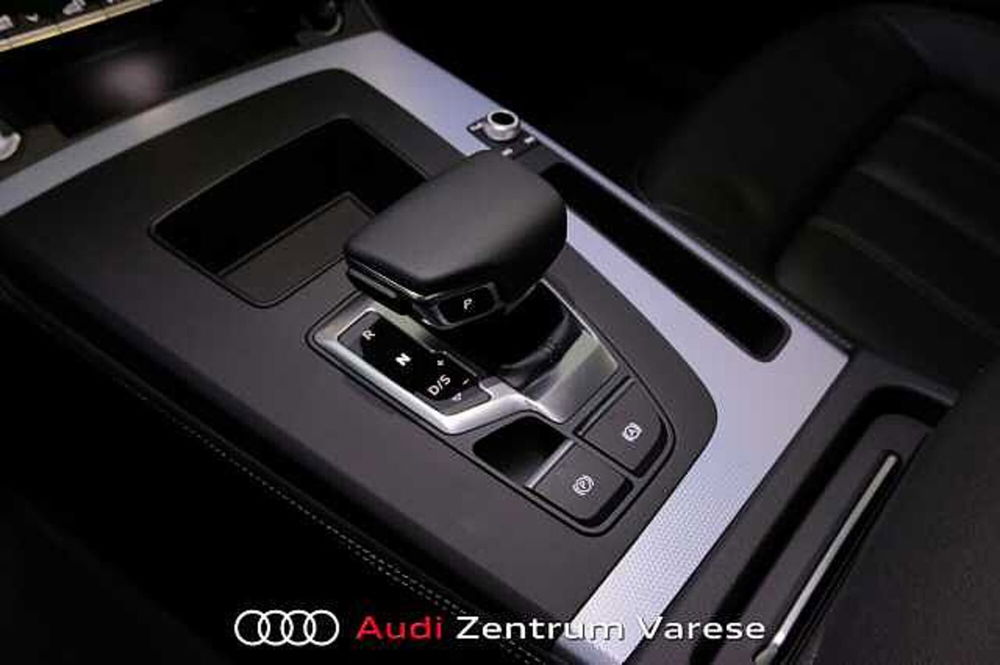 Audi Q5 Sportback nuova a Varese (16)