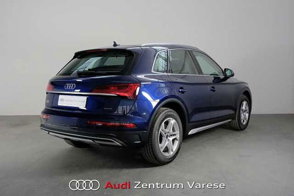 Audi Q5 Sportback nuova a Varese (5)