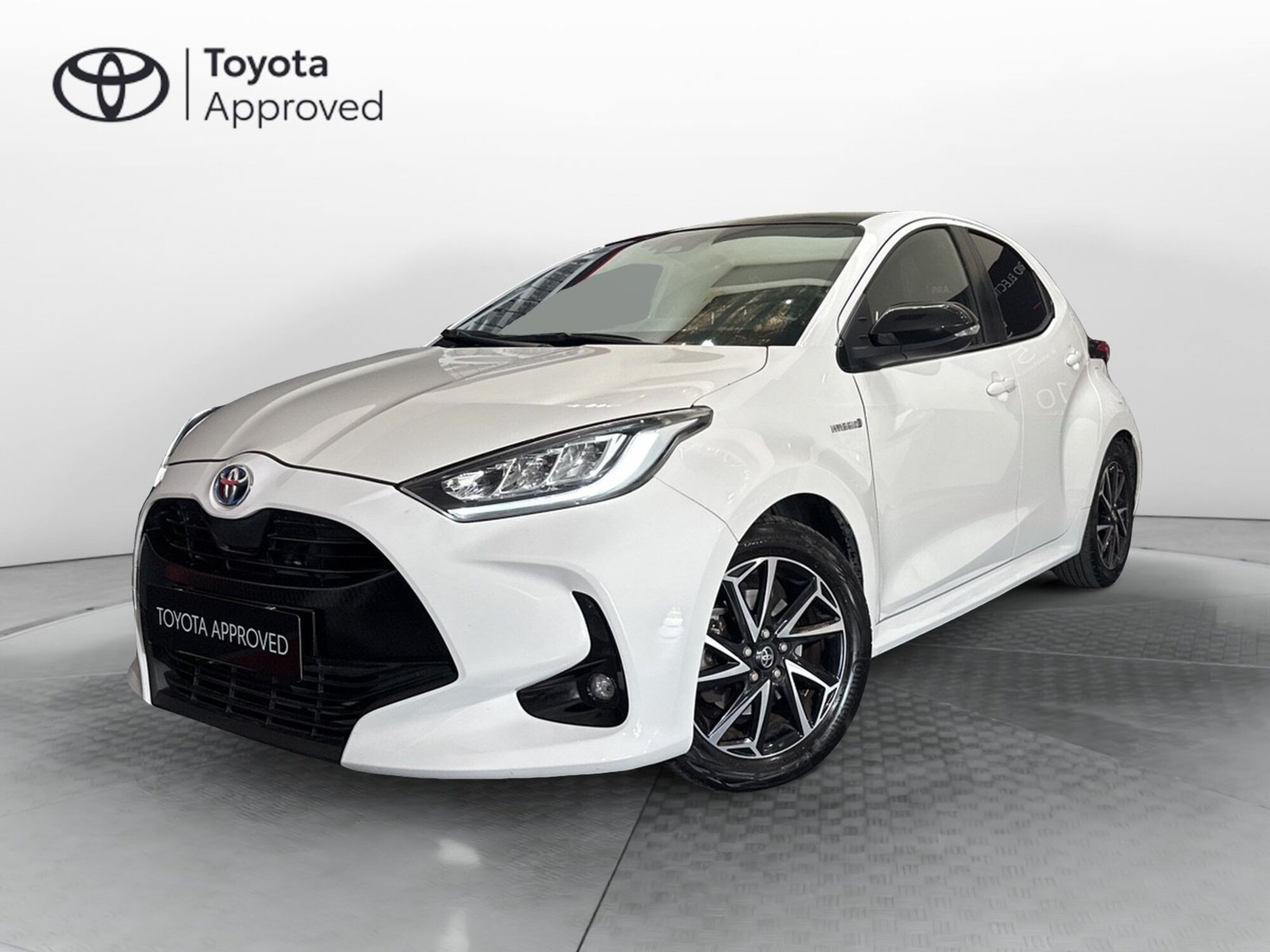 Toyota Yaris 1.5 Hybrid 5 porte Lounge del 2020 usata a Viterbo