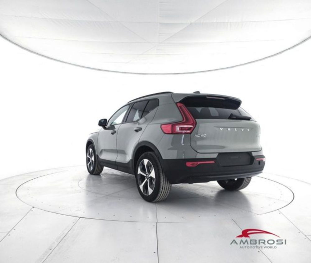 Volvo XC40 nuova a Perugia (4)