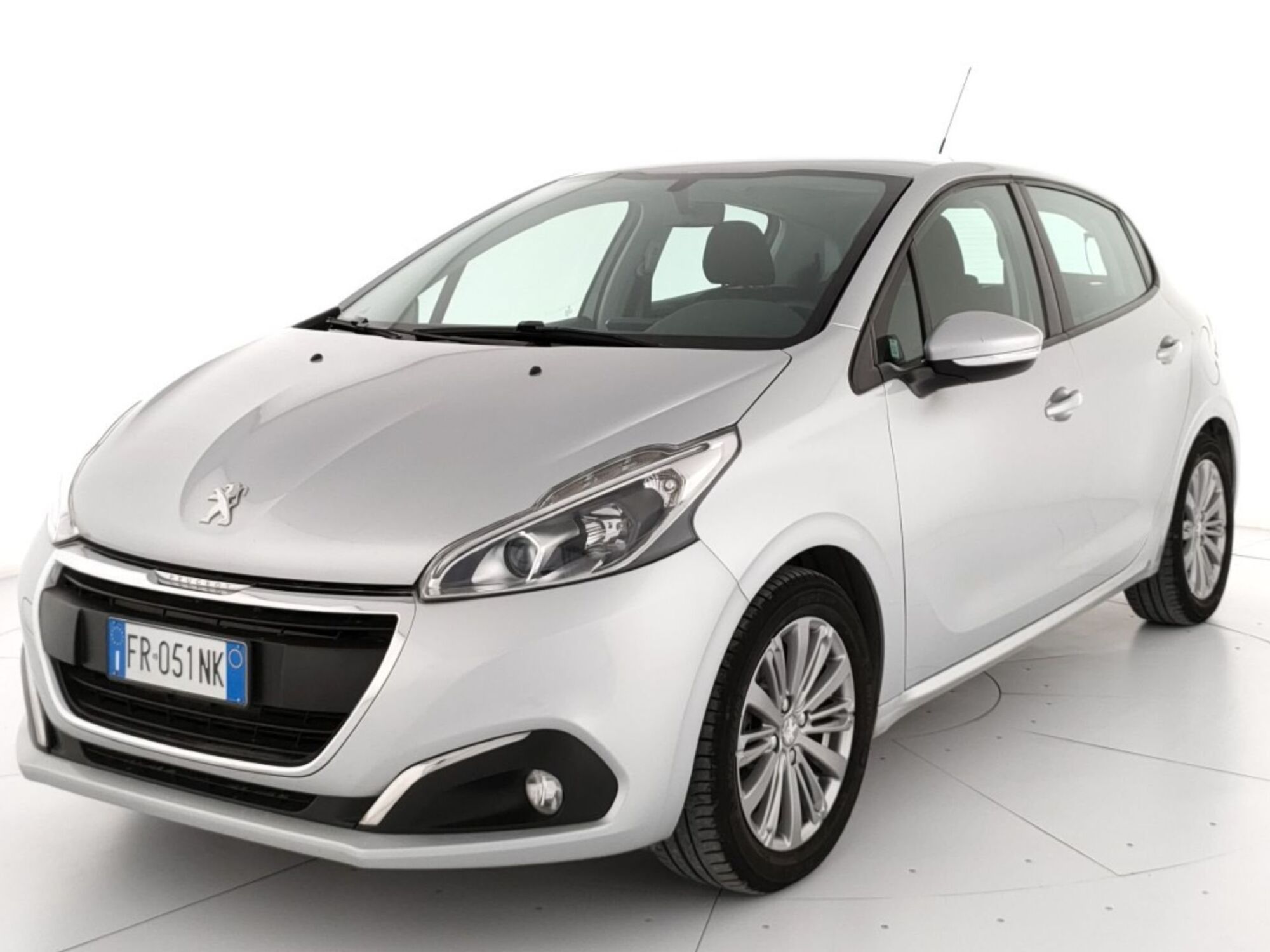 Peugeot 208 82 5 porte Active  del 2018 usata a Colleferro