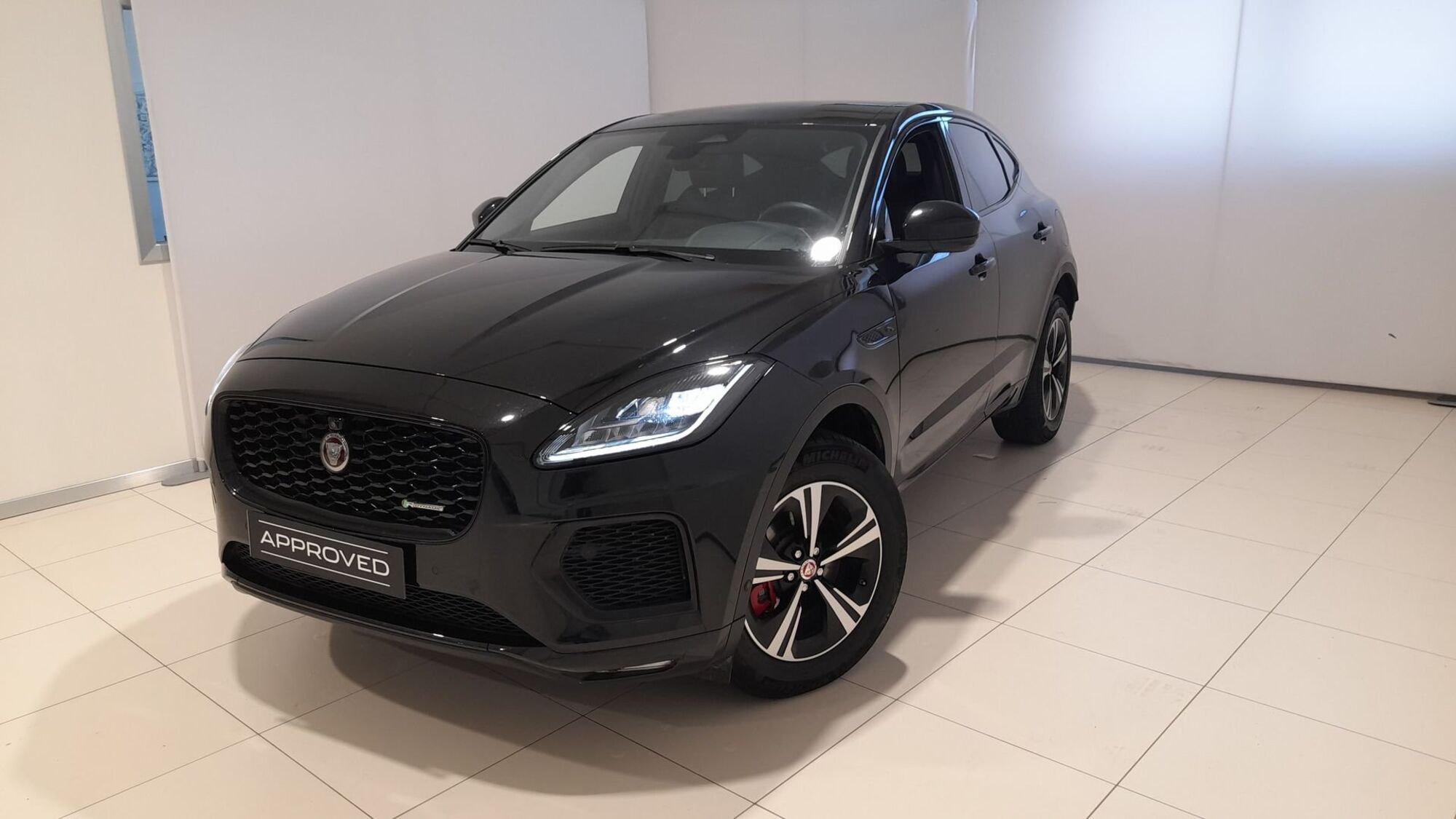 Jaguar E-Pace 1.5 I3 PHEV 300 CV AWD Auto R-Dynamic S  del 2021 usata a Livorno