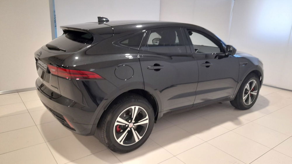 Jaguar E-Pace usata a Livorno (6)