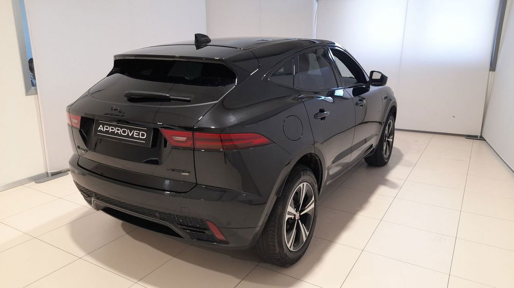 Jaguar E-Pace usata a Livorno (2)