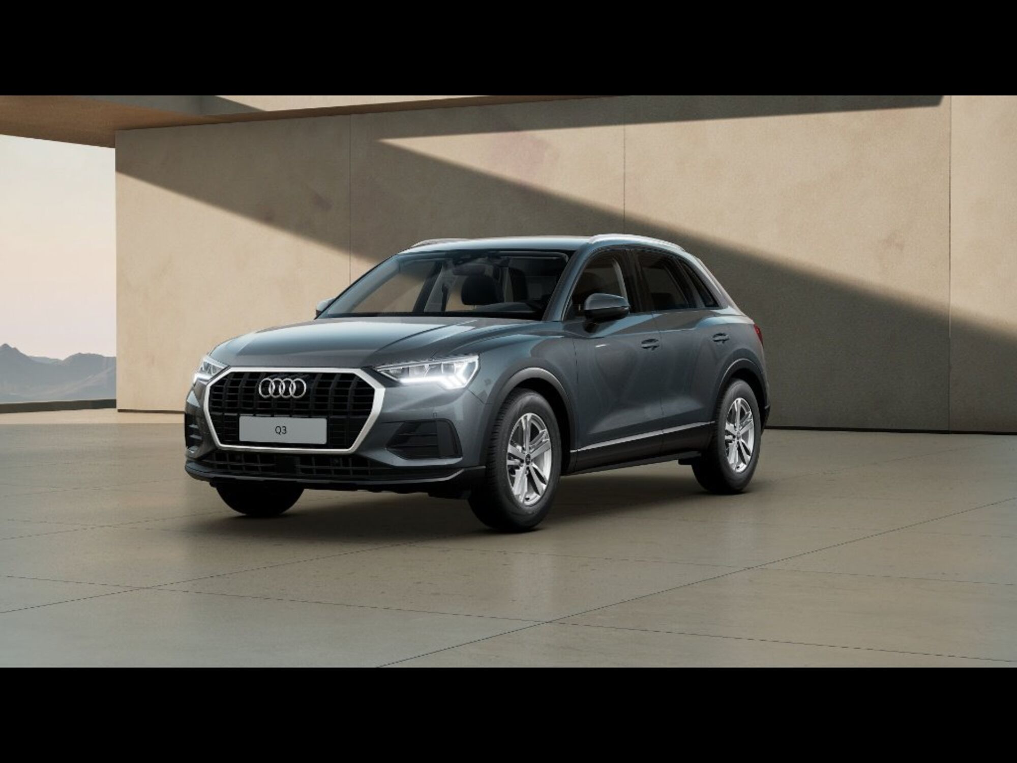 Audi Q3 35 TDI quattro S tronic Business  nuova a Livorno