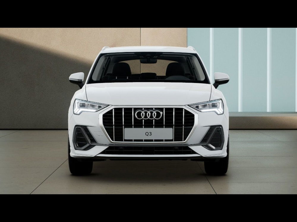 Audi Q3 Sportback nuova a Livorno (4)