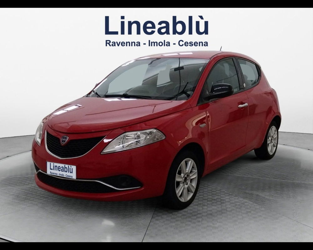 Lancia Ypsilon usata a Forlì-Cesena