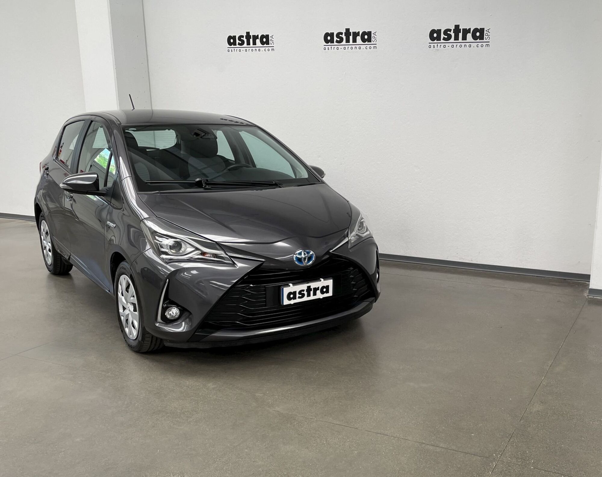 Toyota Yaris 1.5 Hybrid 5 porte Active  del 2018 usata a Arona