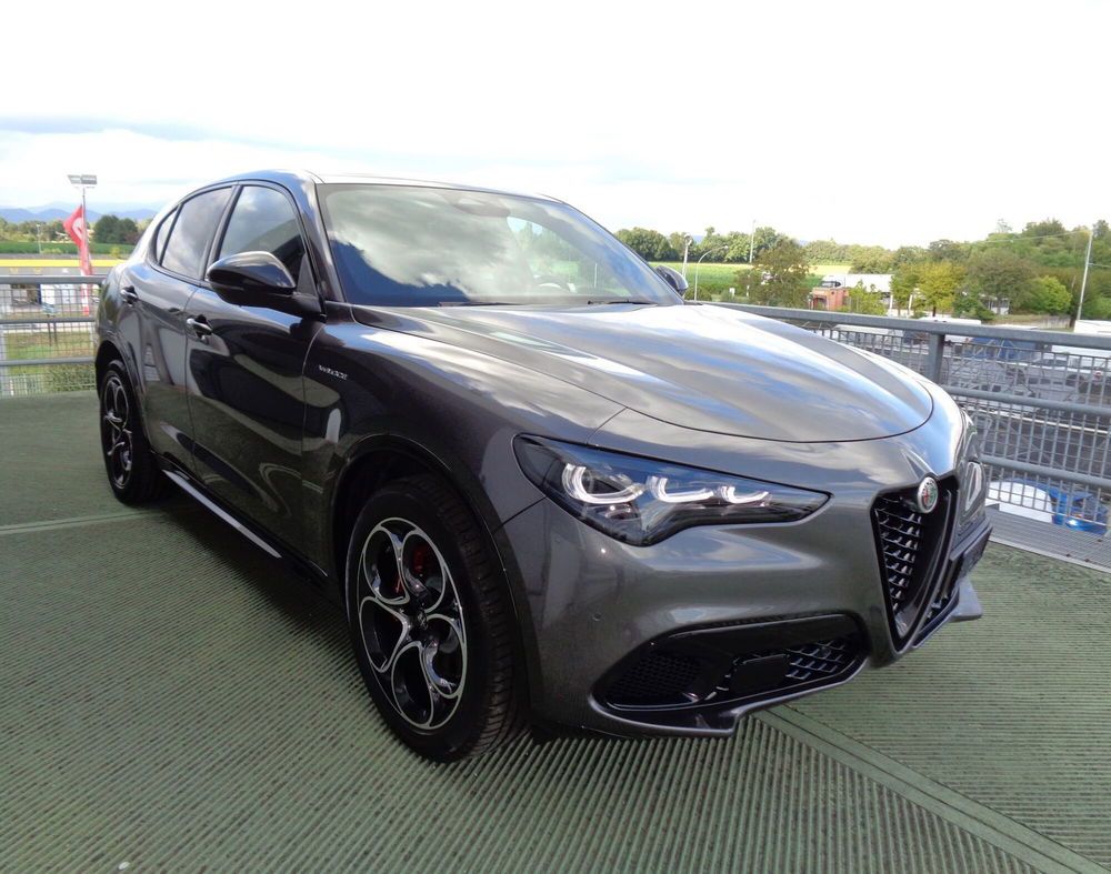 Alfa Romeo Stelvio nuova a Treviso (4)