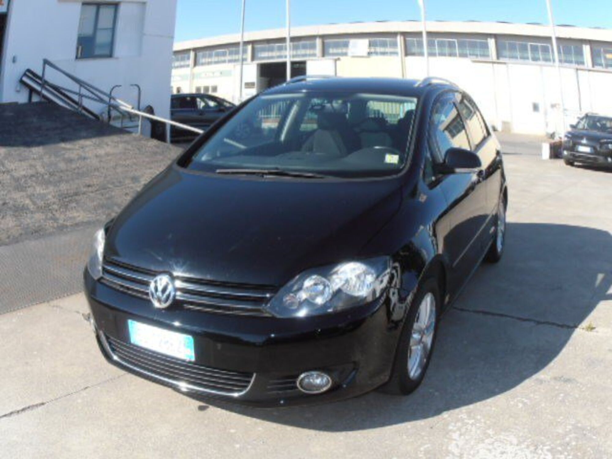 Volkswagen Golf Plus 1.6 TDI DPF Comfortline del 2012 usata a San Vincenzo