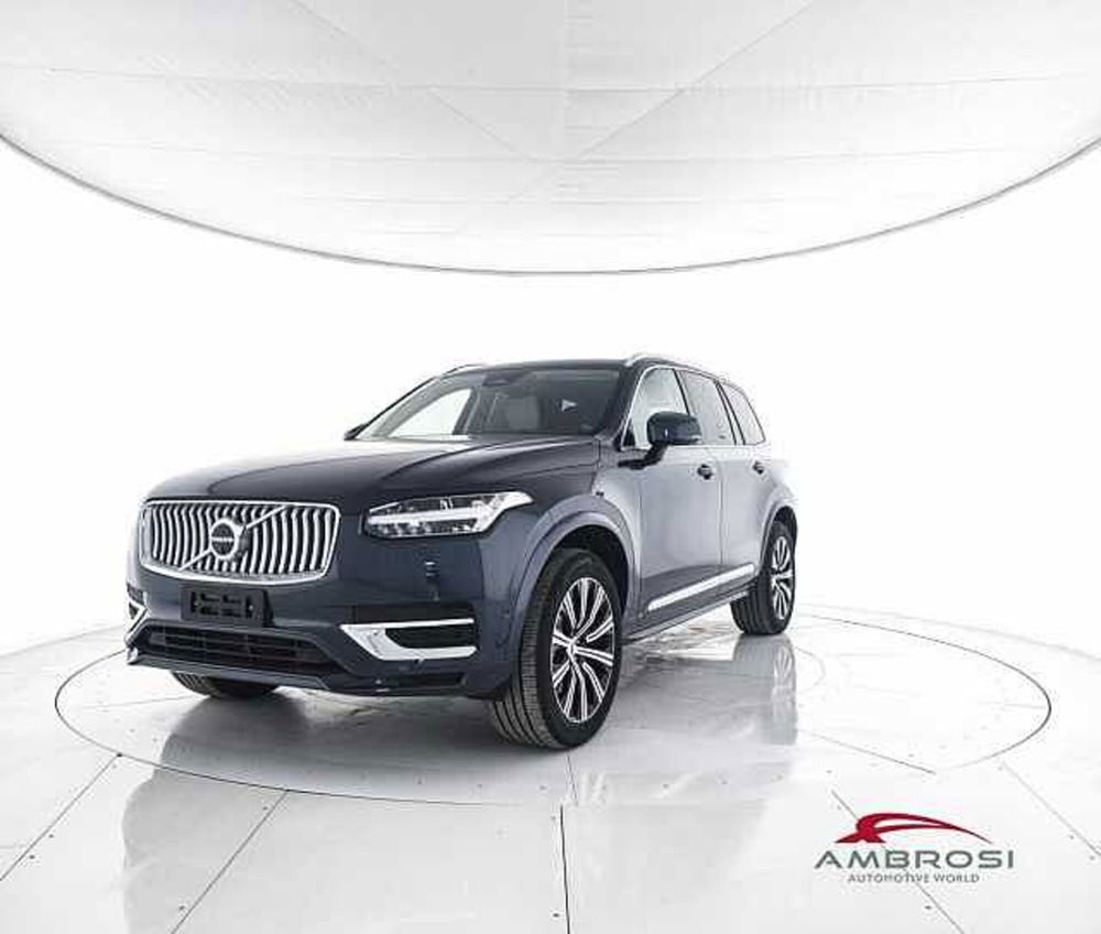 Volvo XC90 nuova a Perugia