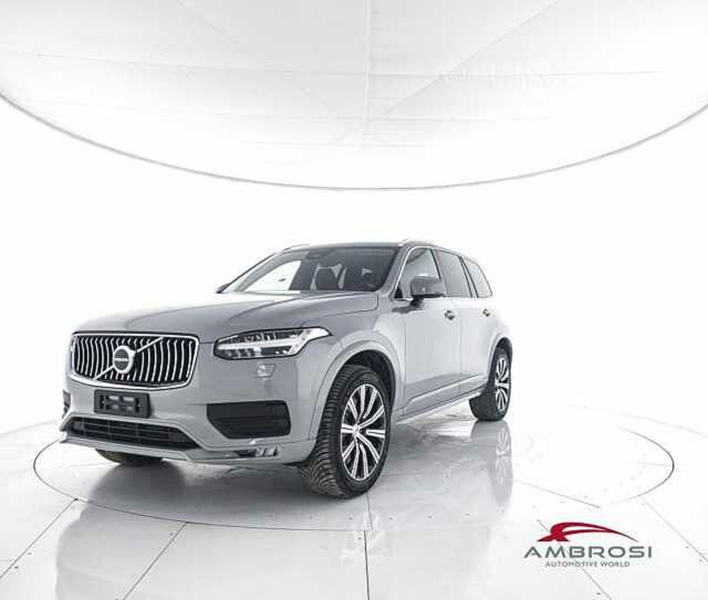 Volvo XC90 nuova a Perugia