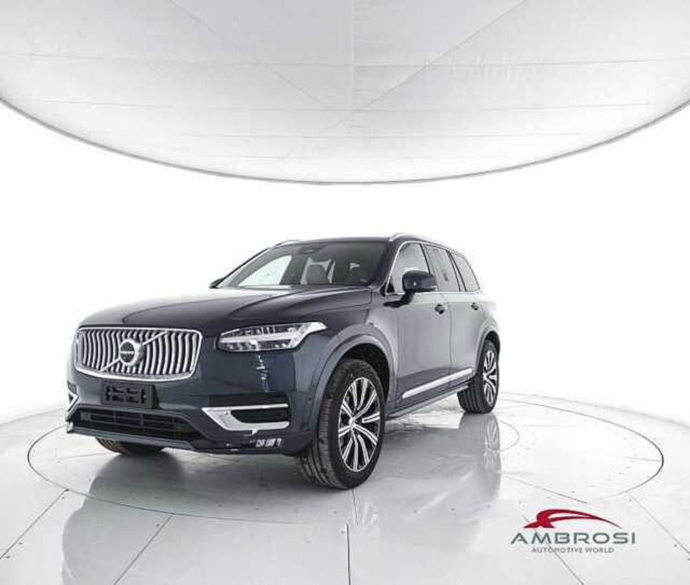 Volvo XC90 nuova a Perugia