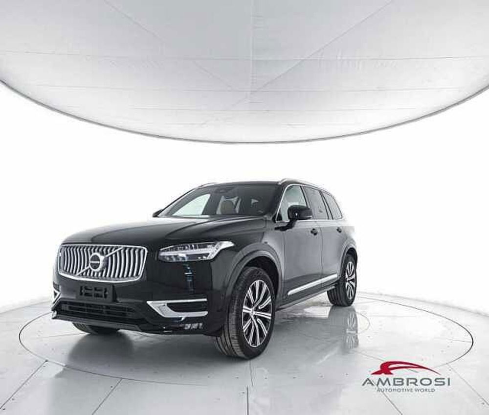 Volvo XC90 nuova a Perugia