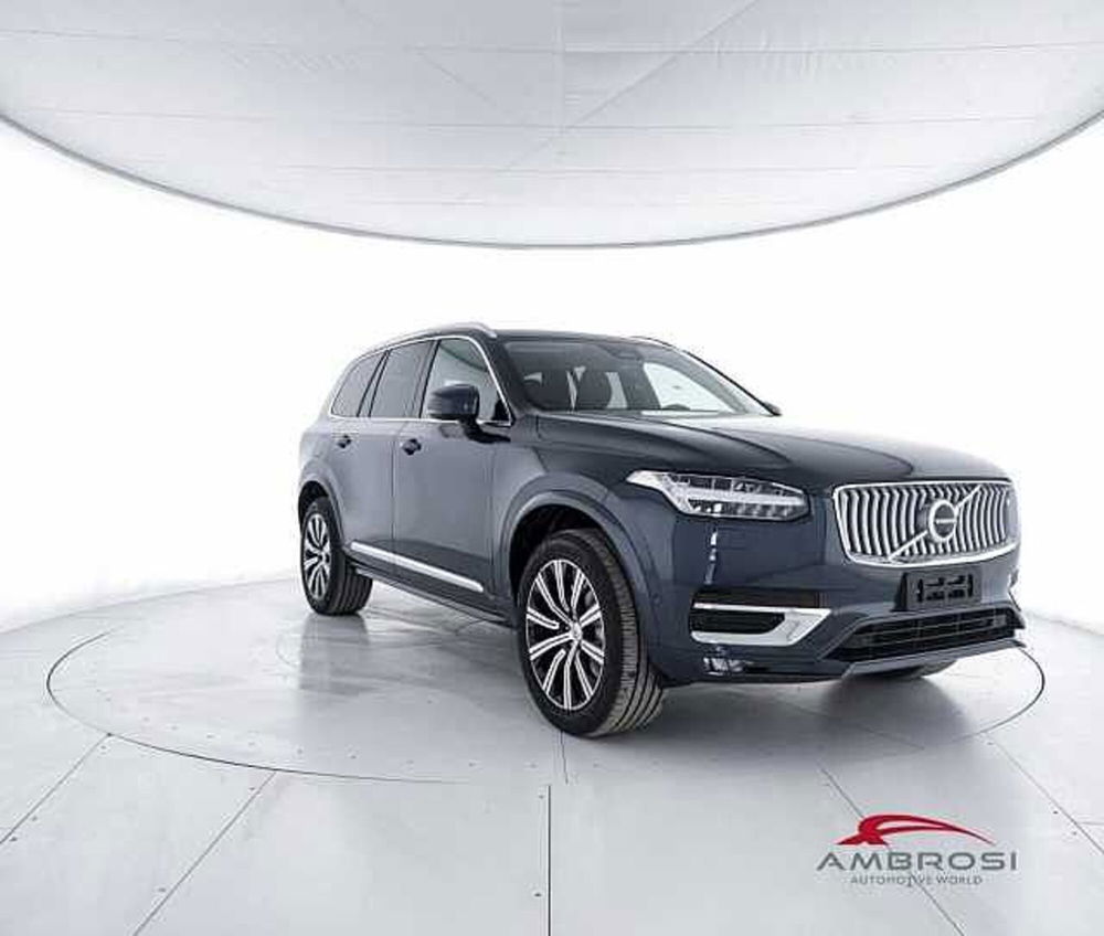 Volvo XC90 nuova a Viterbo (2)