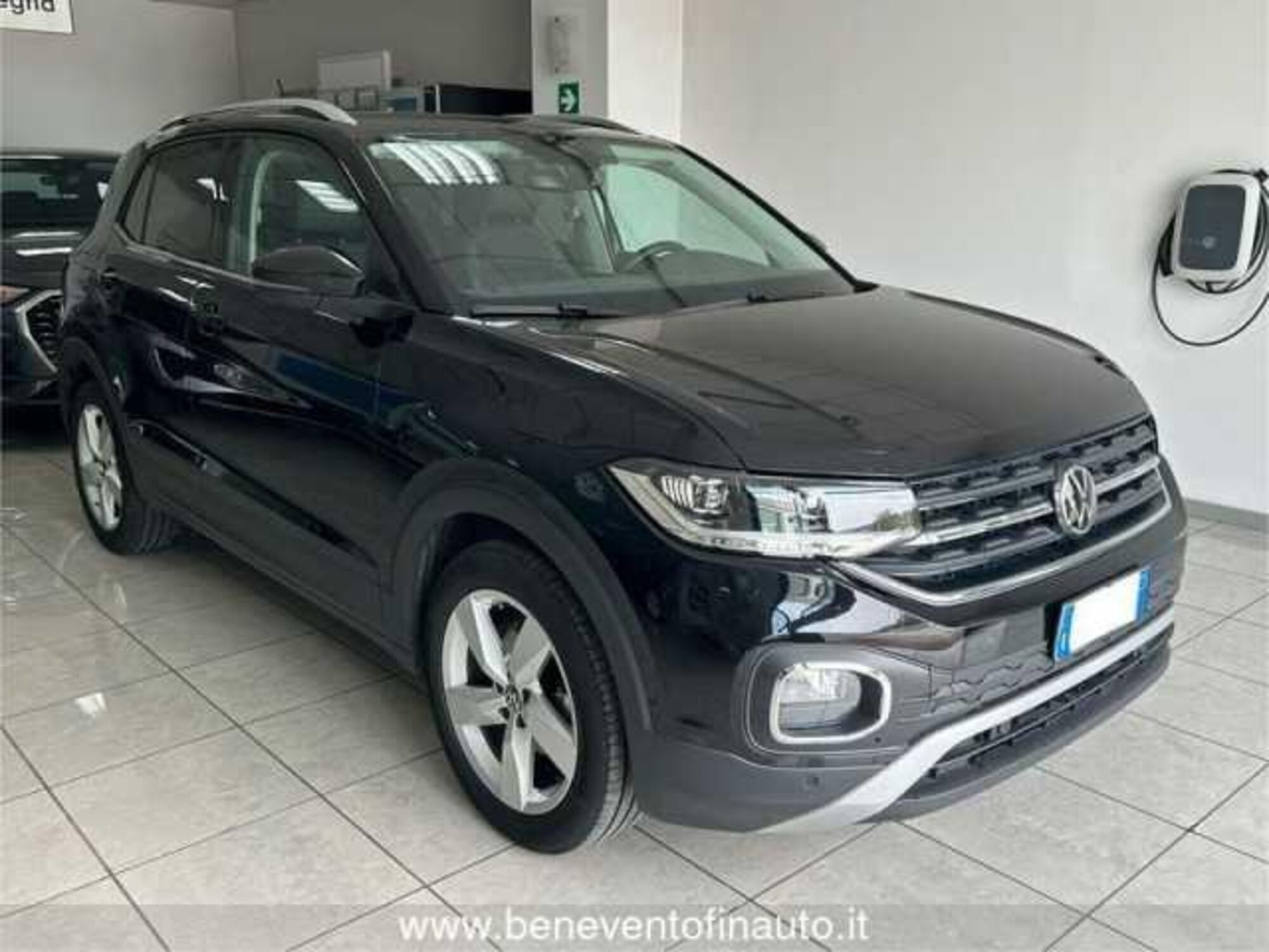 Volkswagen T-Cross 1.0 TSI 110 CV DSG Advanced del 2023 usata a Pratola Serra