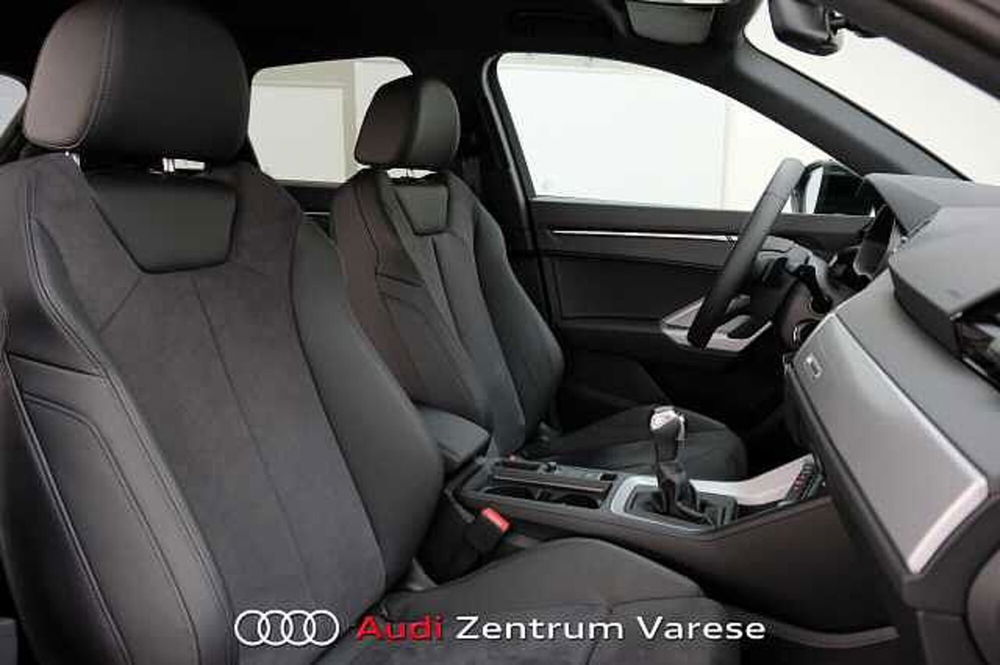 Audi Q3 Sportback nuova a Varese (7)