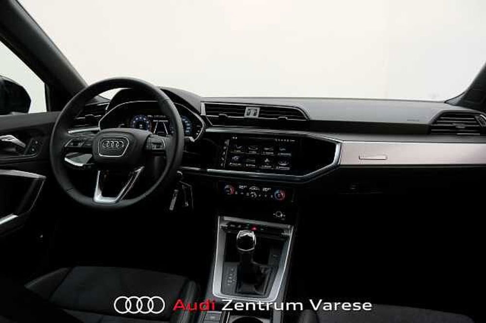 Audi Q3 Sportback nuova a Varese (9)