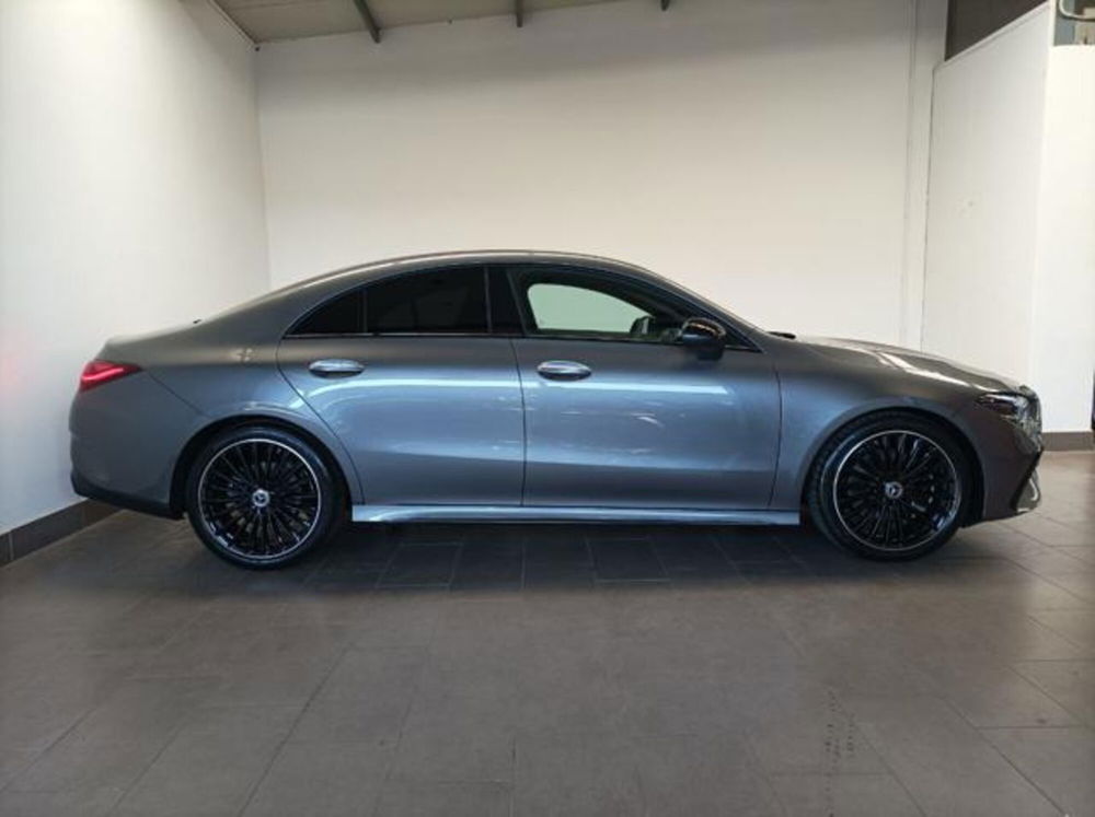 Mercedes-Benz CLA Shooting Brake nuova a Milano (2)