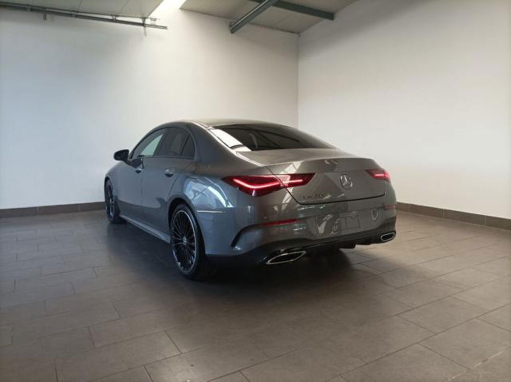 Mercedes-Benz CLA Shooting Brake nuova a Milano (5)