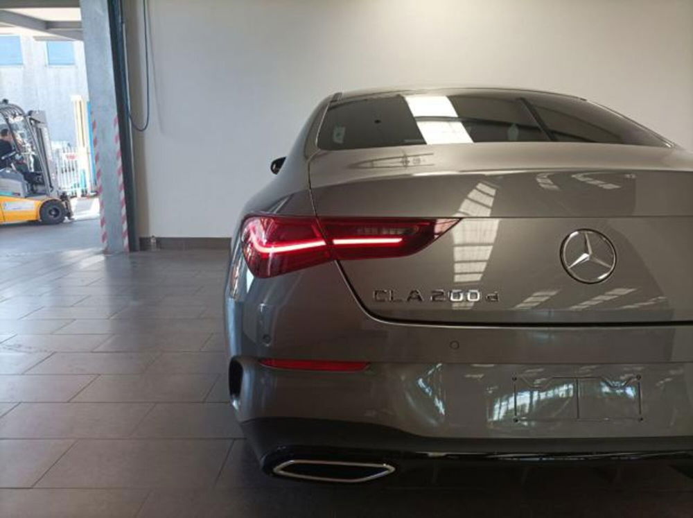 Mercedes-Benz CLA Shooting Brake nuova a Milano (6)