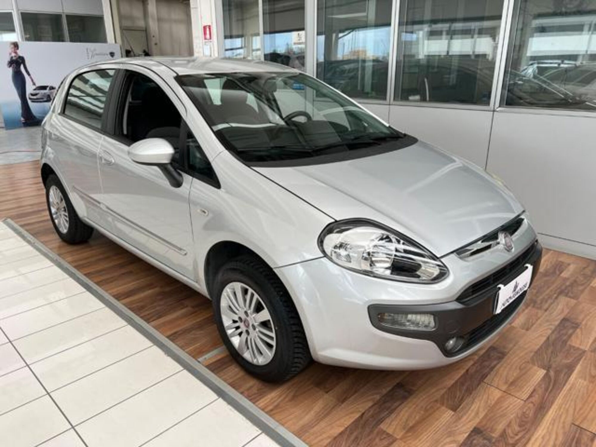 Fiat Punto Evo 1.4 5 porte S&amp;S Dynamic del 2011 usata a Vignola