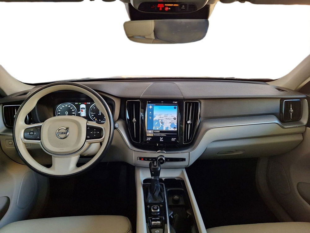 Volvo XC60 usata a Bari (7)