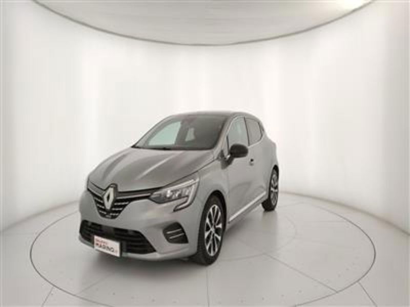 Renault Clio 1.0 tce Techno 90cv del 2023 usata a Bari