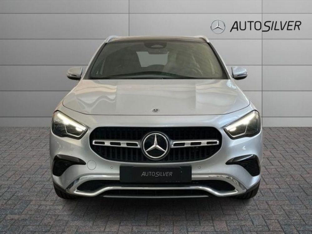 Mercedes-Benz GLA SUV nuova a Verona (3)