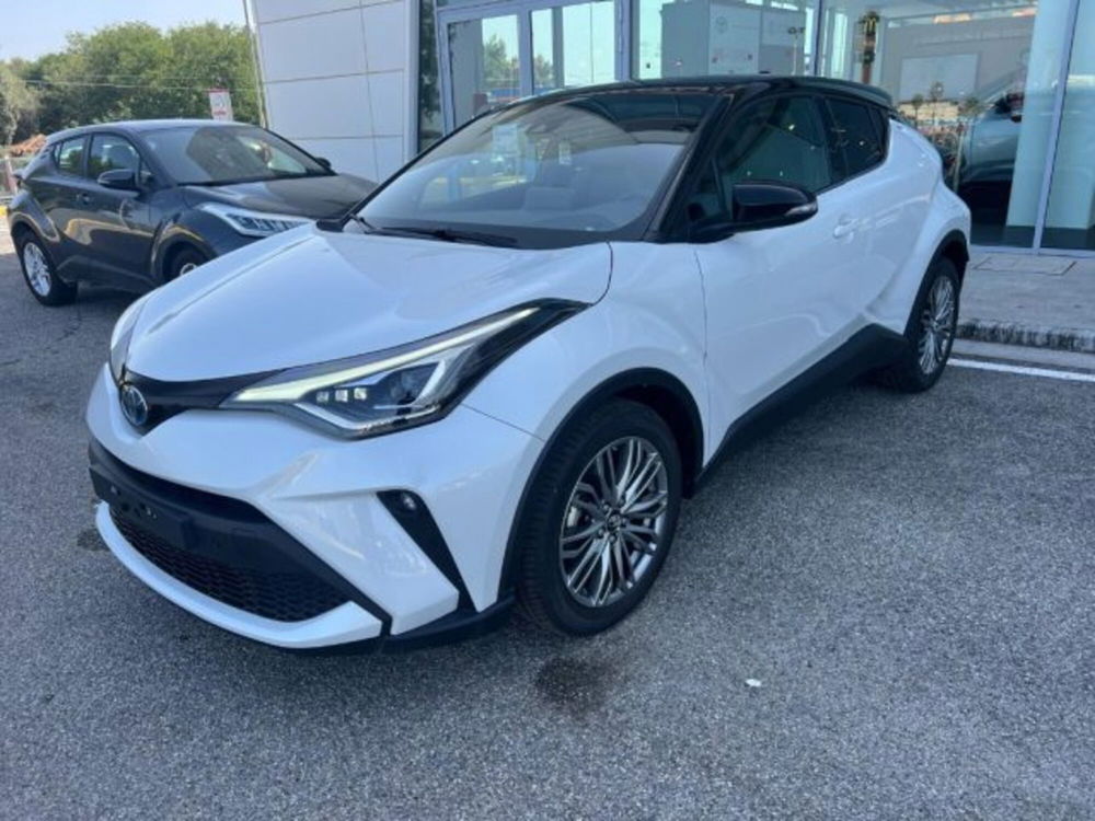 Toyota Toyota C-HR nuova a Reggio Calabria