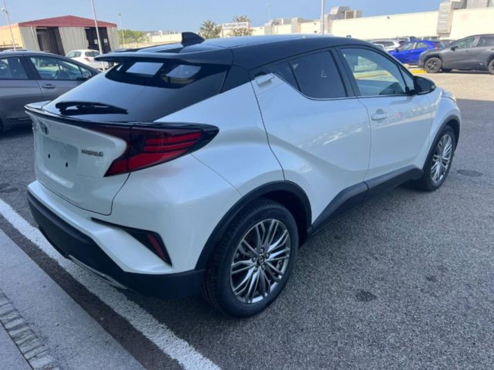 Toyota Toyota C-HR nuova a Reggio Calabria (3)