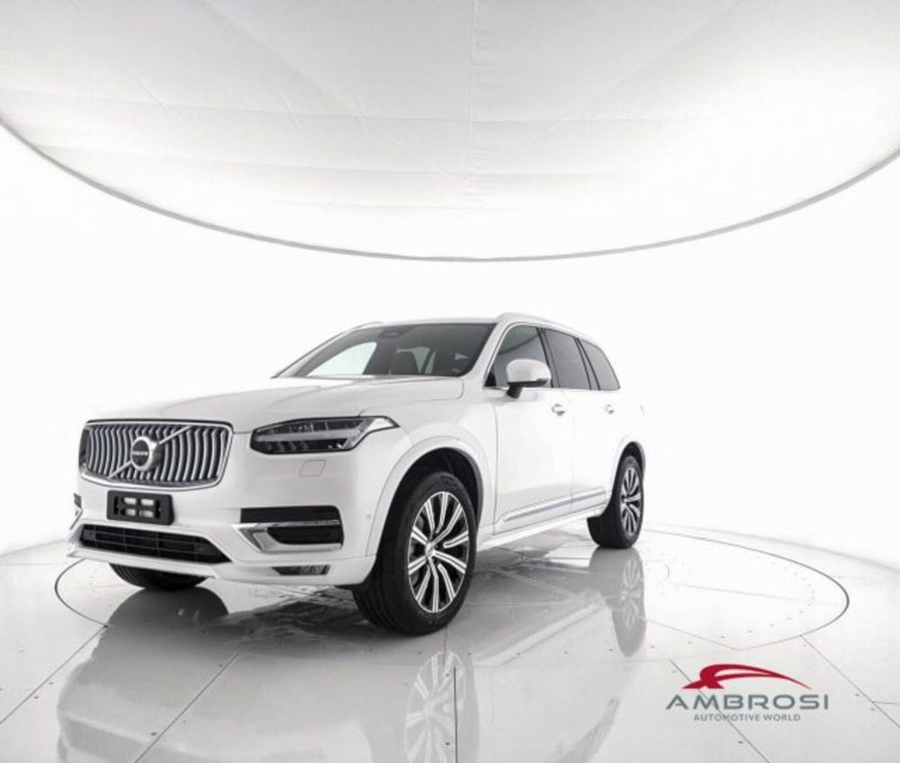 Volvo XC90 nuova a Perugia