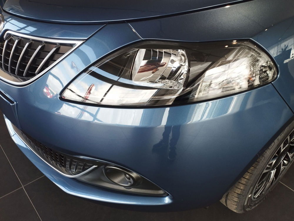 Lancia Ypsilon nuova a Frosinone (6)