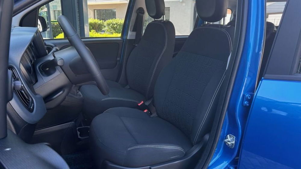 Fiat Panda Cross nuova a Lecco (11)