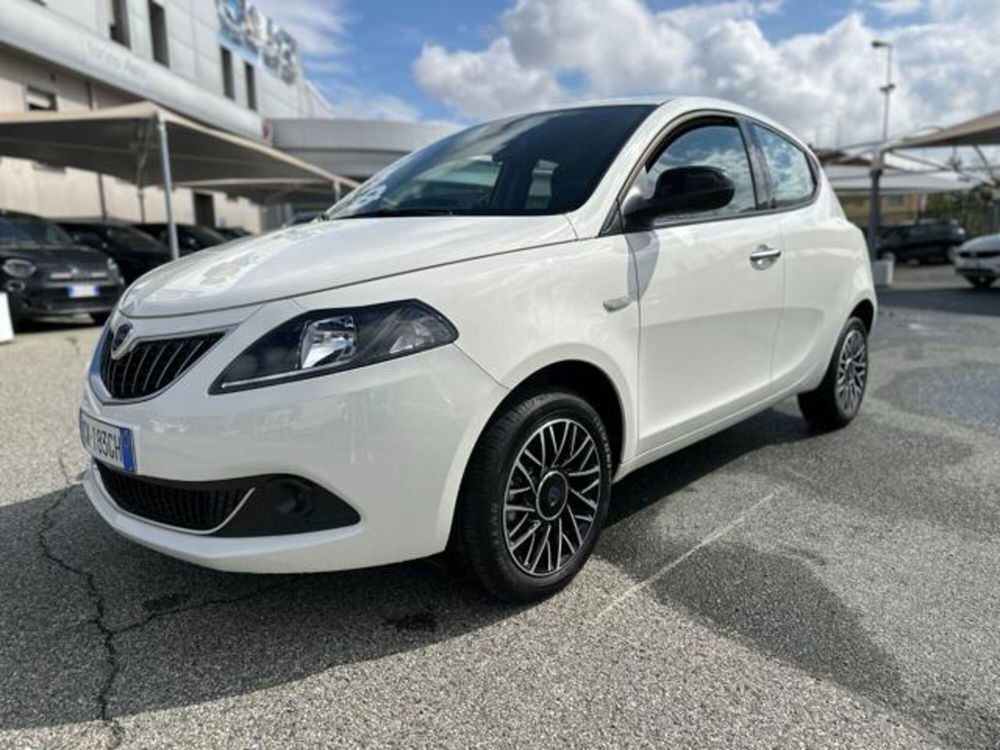 Lancia Ypsilon nuova a Torino (3)