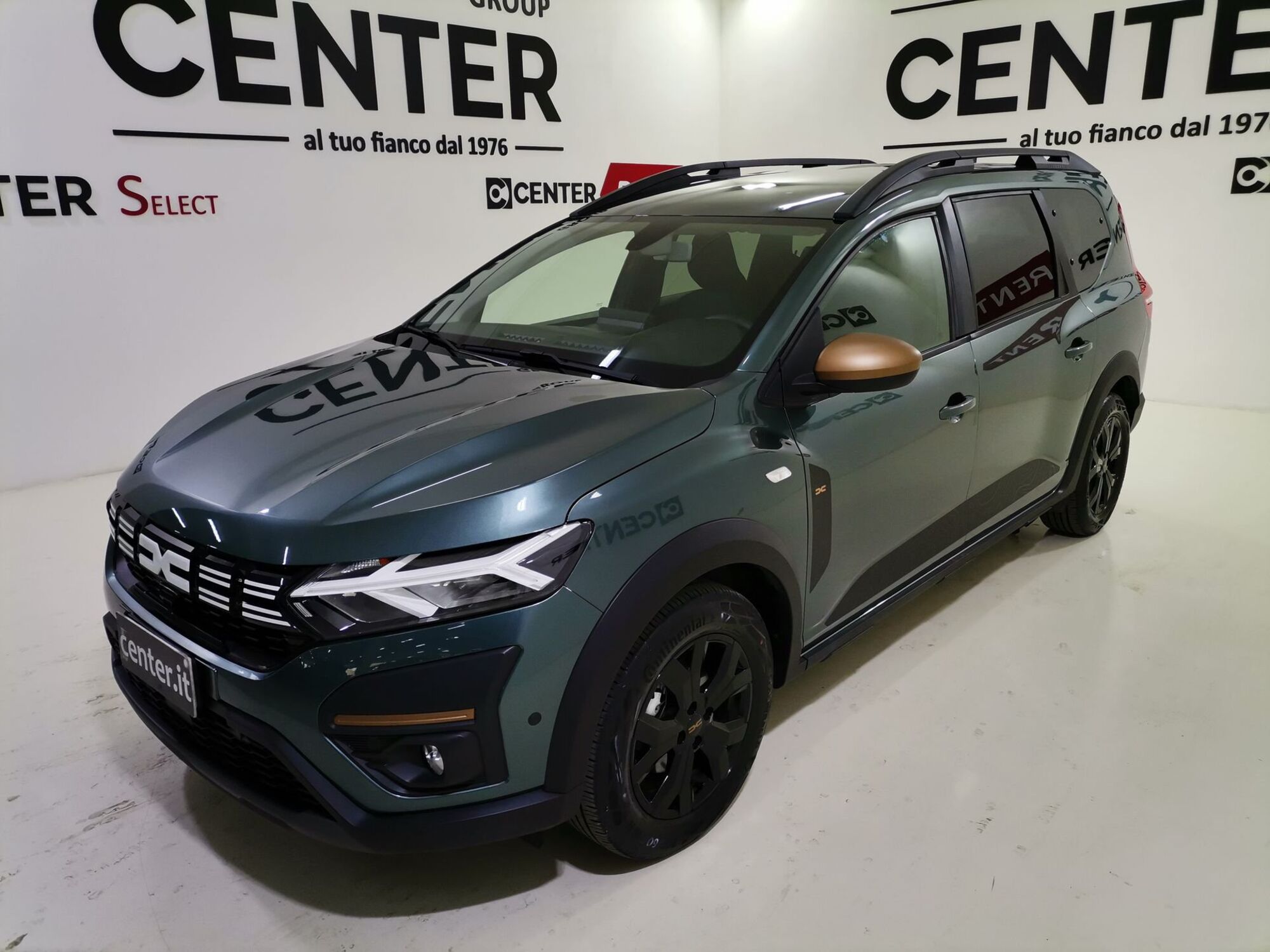 Dacia Jogger Jogger 1.0 TCe 110 CV 7 posti Extreme  del 2023 usata a Salerno