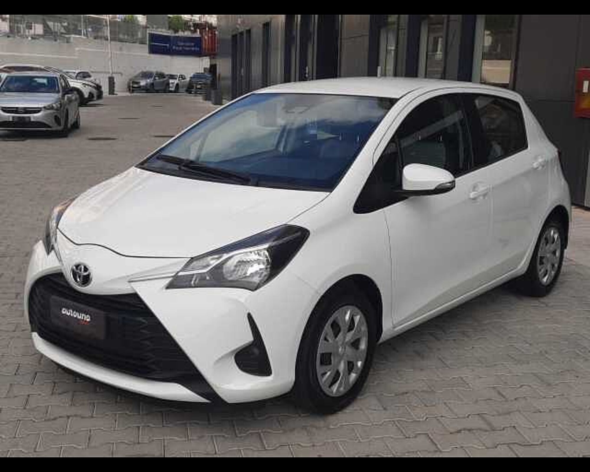 Toyota Yaris 1.0 5 porte Active  del 2020 usata a Casoria