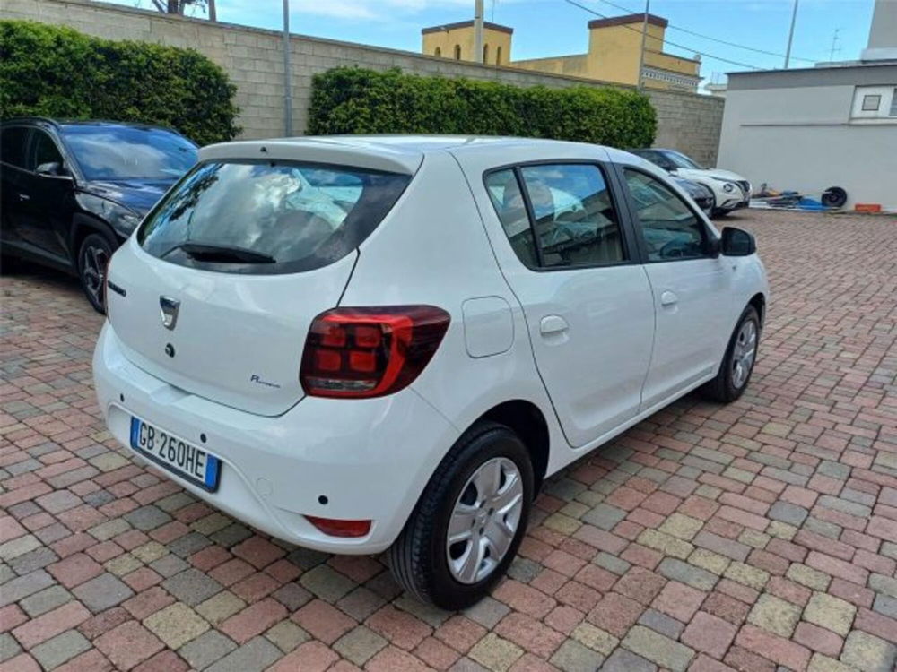 Dacia Sandero usata a Bari (4)