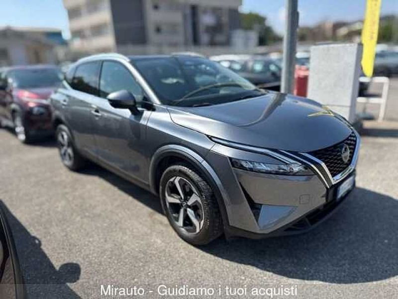 Nissan Qashqai 1.3 mhev N-Connecta 4wd 158cv xtronic del 2023 usata a Roma