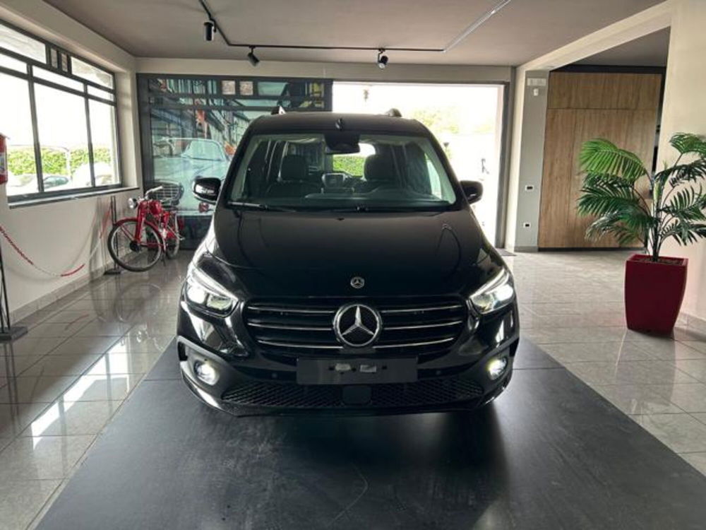 Mercedes-Benz Classe T nuova a Napoli (2)